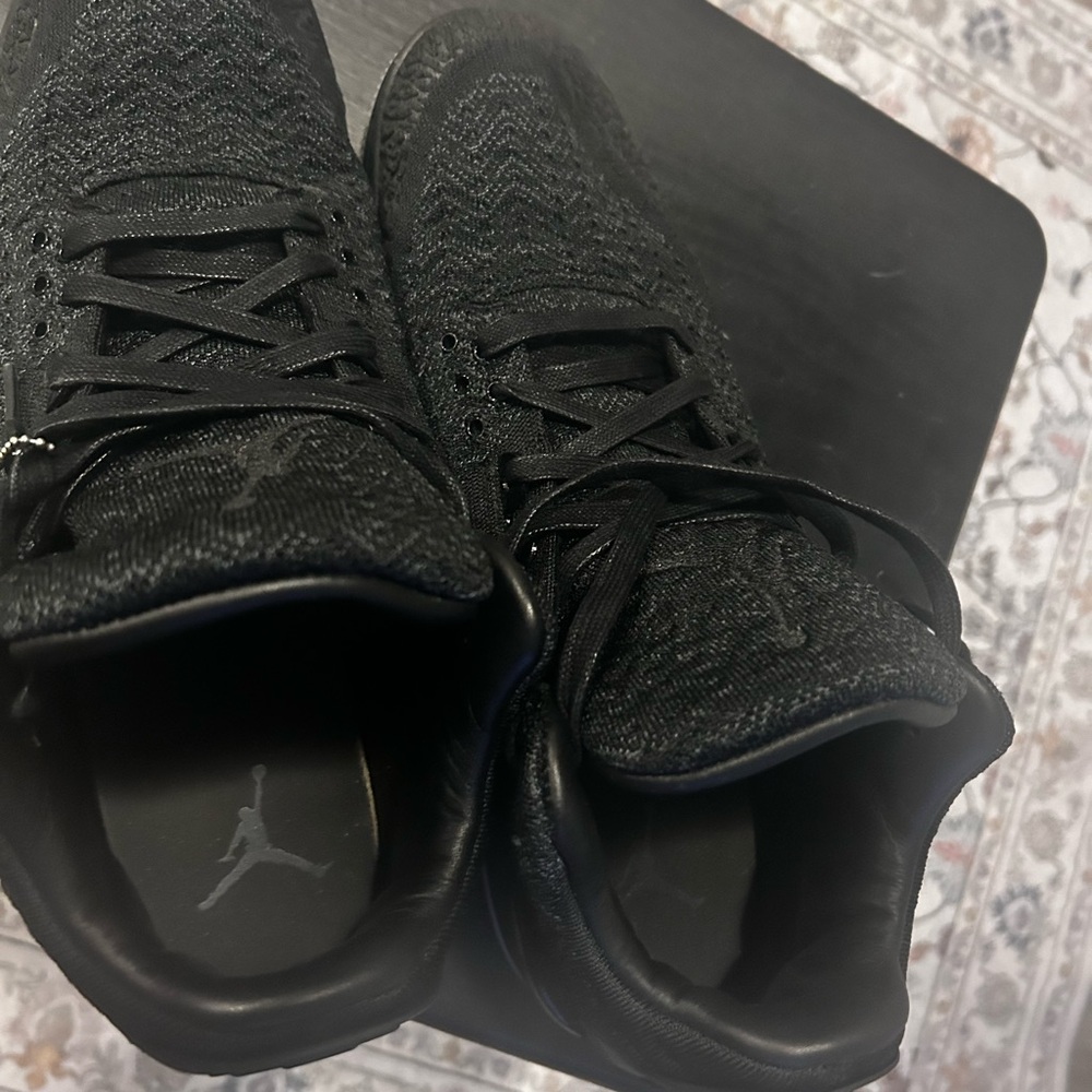 Jordan 3 Retro Flyknit - Picture 7 of 9